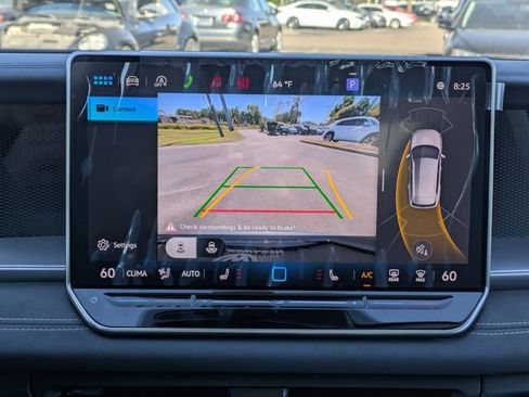 New 2026 Volkswagen Tiguan SE FWD image 24