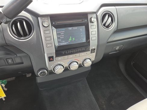 Used 2019 Toyota Tundra SR5 AWD/4WD image 32