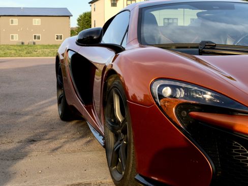 Used 2015 McLaren 650S Spider RWD image 9