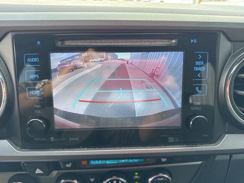 Used 2017 Toyota Tacoma TRD Off-Road AWD/4WD image 26