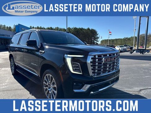 Used 2025 GMC Yukon XL Denali image 1