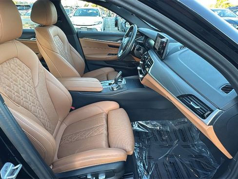 Used 2023 BMW 540i w/ Premium Package image 45