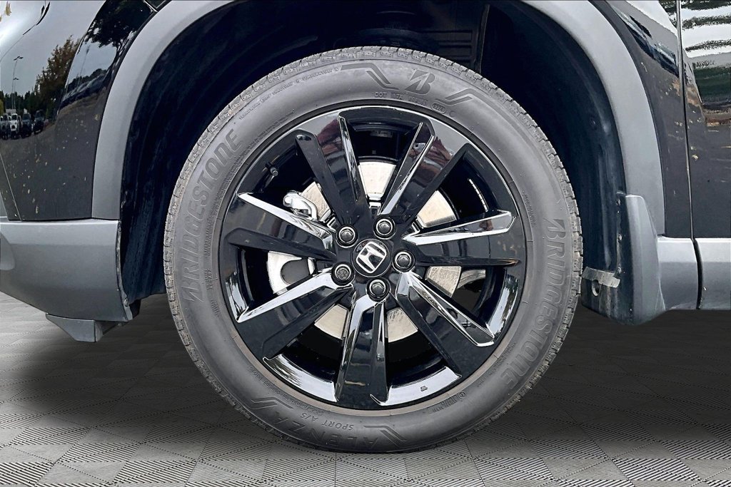 Used 2025 Honda Pilot Black Edition image 25