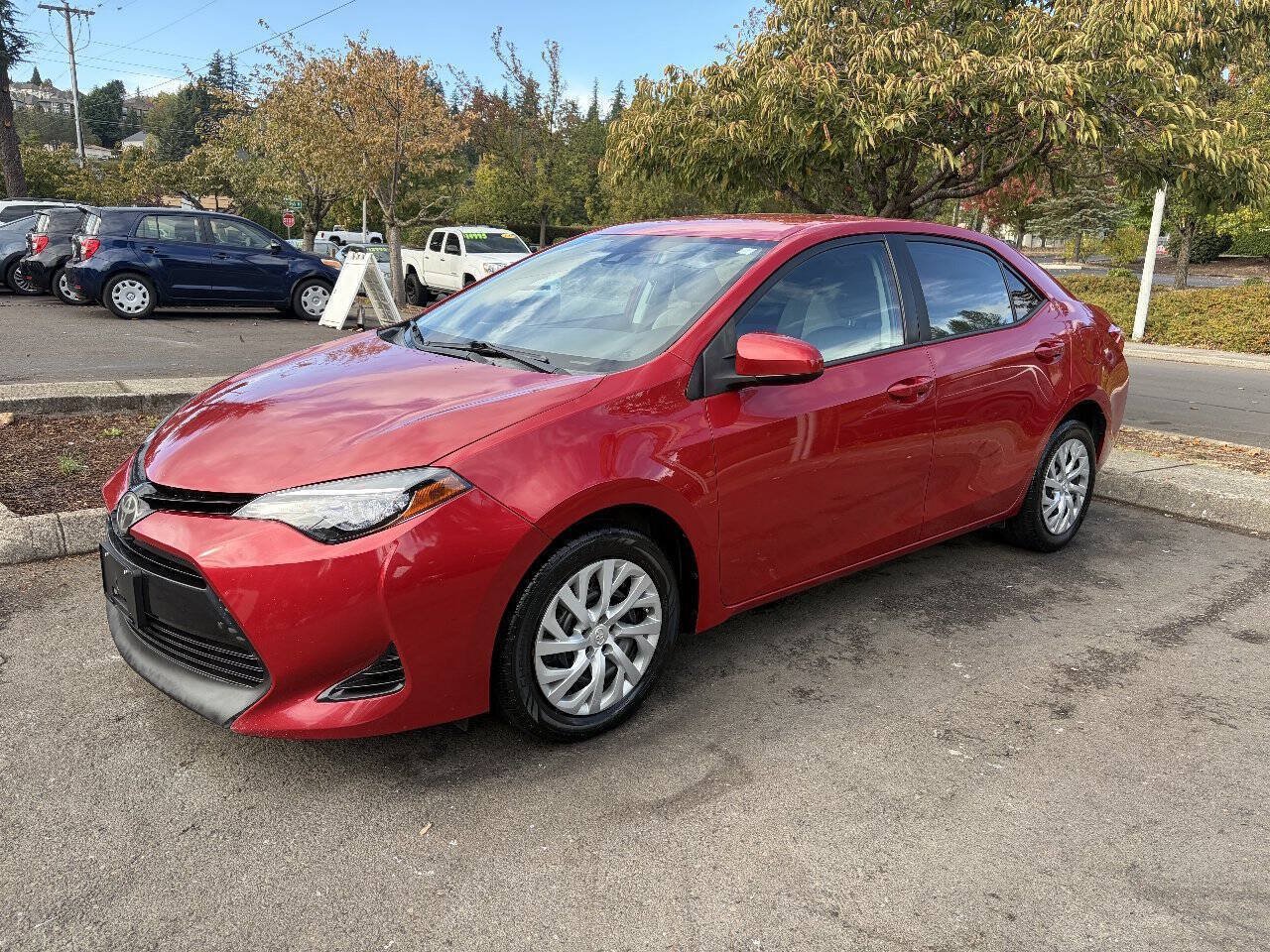 Used 2017 Toyota Corolla LE w/ Carpet Mat Package (TMS) FWD image 1