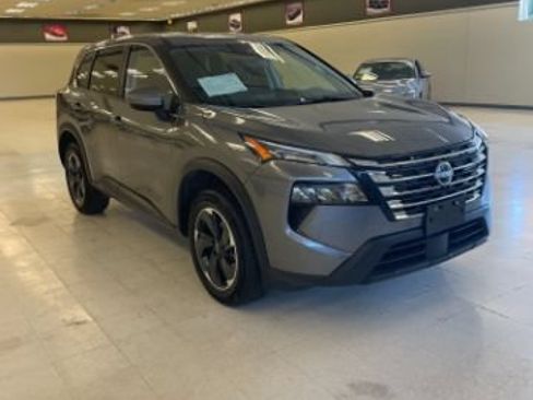 Used 2024 Nissan Rogue SV AWD/4WD image 1