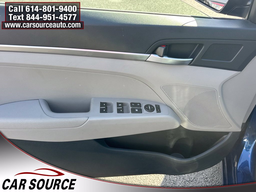 Used 2020 Hyundai Elantra SE FWD image 16
