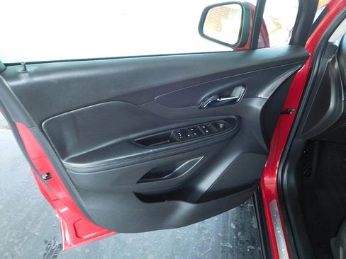 Used 2019 Buick Encore Preferred FWD image 16