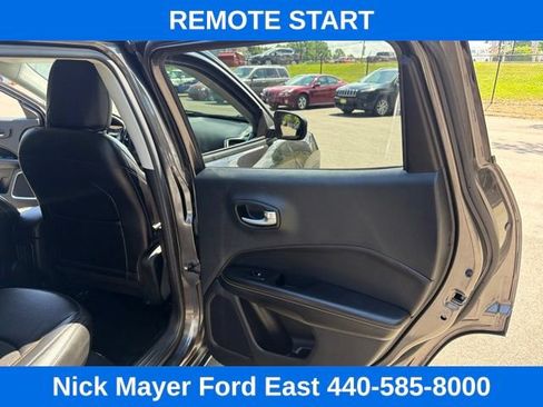 Used 2020 Jeep Compass Latitude AWD/4WD image 23