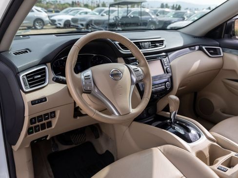 Used 2015 Nissan Rogue SL w/ SL Premium Package FWD image 17