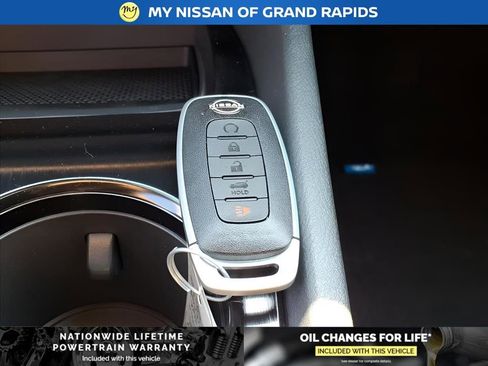 New 2026 Nissan Rogue SV image 25