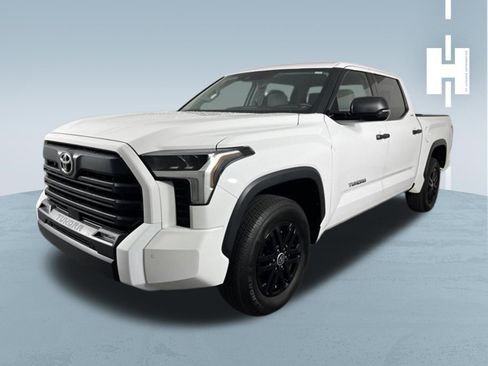 Used 2023 Toyota Tundra SR5 w/ SR5 Convenience Package RWD image 4