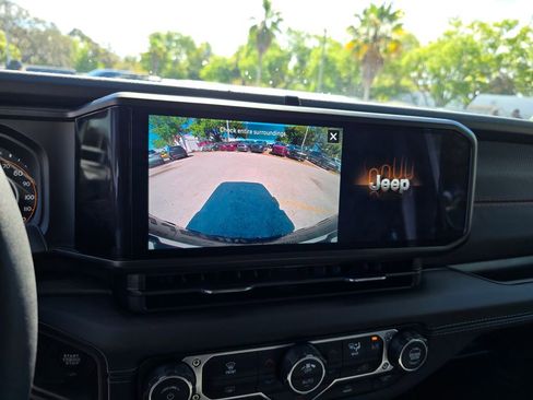 Certified 2026 Jeep Wrangler Unlimited Rubicon image 24