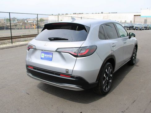 New 2026 Honda HR-V EX-L image 13