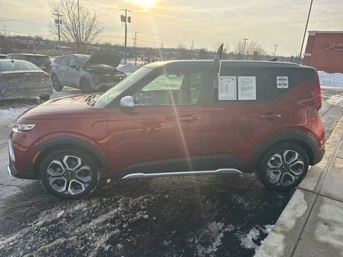 Certified 2021 Kia Soul X-Line image 3