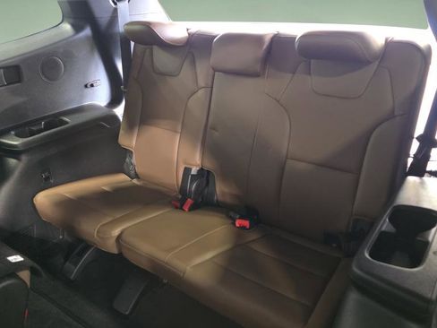 Used 2022 Kia Telluride SX w/ SX Prestige Package image 33