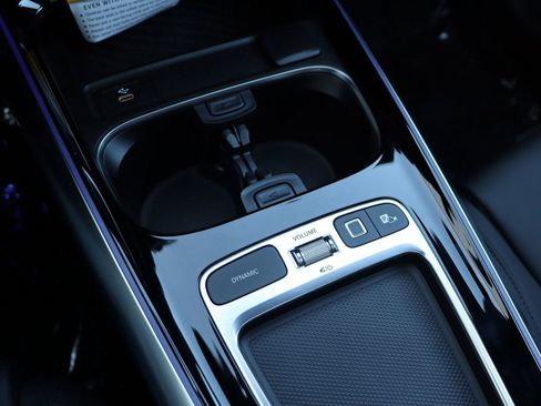 Used 2025 Mercedes-Benz GLA 250 image 45