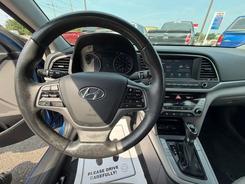 Used 2017 Hyundai Elantra SE w/ SE A/T Tech Package 03 FWD image 16