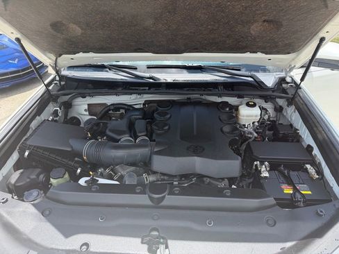 Used 2022 Toyota 4Runner Limited AWD/4WD image 25