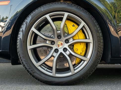 Certified 2023 Porsche Cayenne Turbo S AWD/4WD image 12
