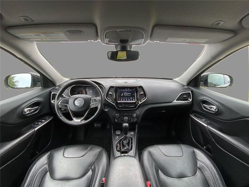 Used 2019 Jeep Cherokee Limited AWD/4WD image 22