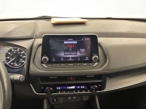 Used 2024 Nissan Rogue SV w/ SV Premium Package AWD/4WD image 26