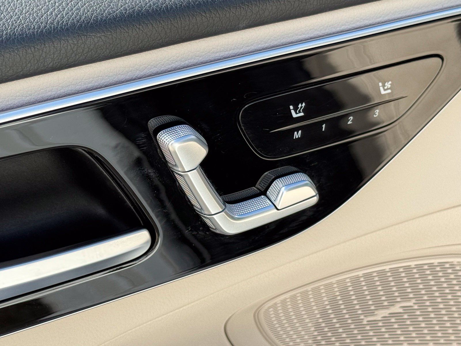 Used 2024 Mercedes-Benz C 300 Sedan image 23