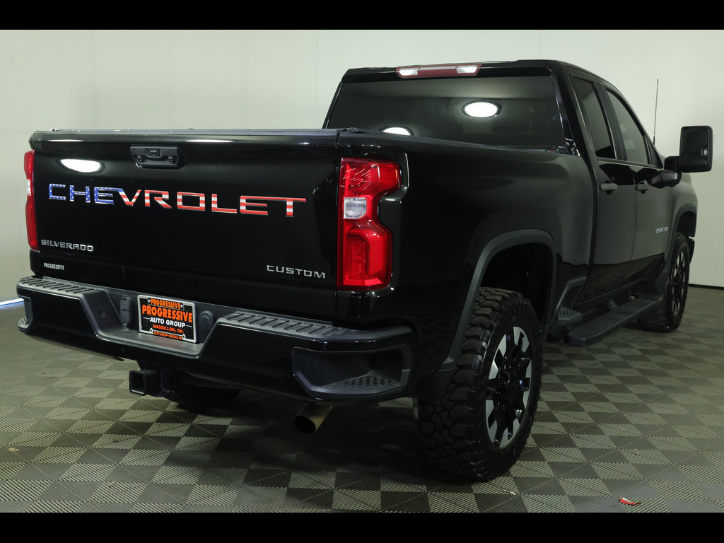 Used 2020 Chevrolet Silverado 2500 Custom w/ Custom Value Package AWD/4WD image 12