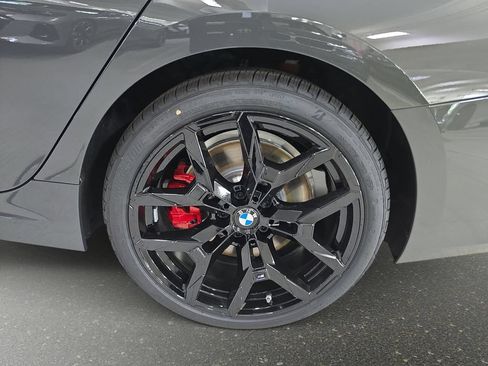 New 2026 BMW 330i Sedan w/ M Sport Package RWD image 21