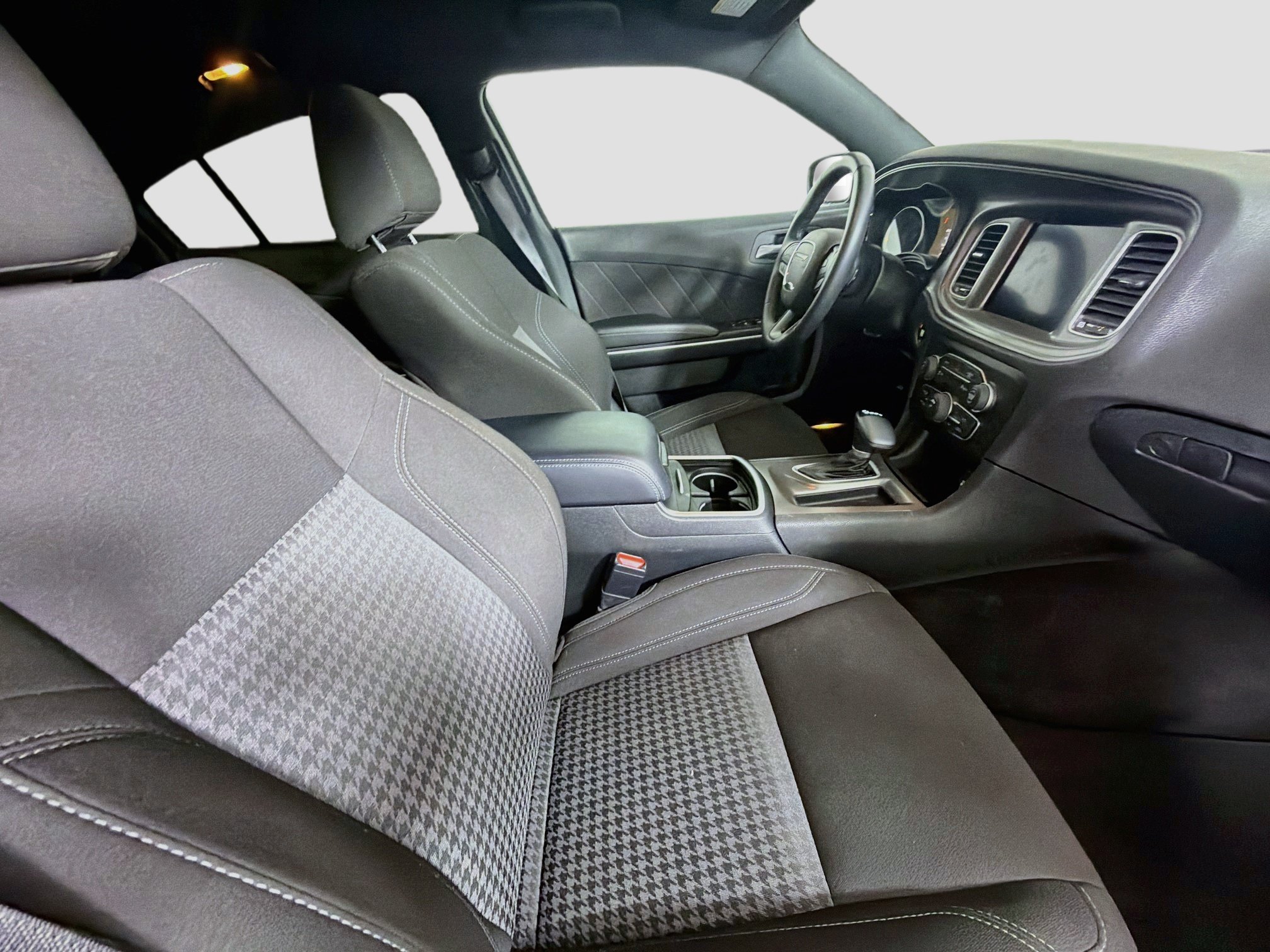 Used 2023 Dodge Charger SXT RWD image 29