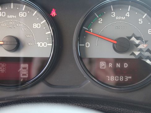 Used 2017 Jeep Wrangler Unlimited Sahara image 30