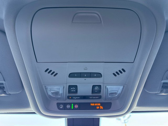 Used 2023 GMC Terrain SLT w/ Tech Package FWD image 24