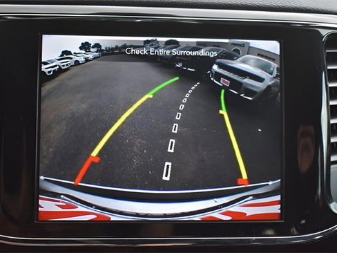 Used 2020 Jeep Grand Cherokee Laredo w/ 18" Wheel & 8.4" Radio Group image 21