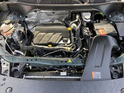 Used 2025 Chevrolet Trax LT image 25