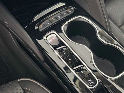 Used 2023 Buick Envision Avenir image 30