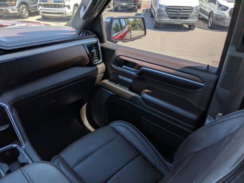 Used 2023 GMC Sierra 1500 Denali w/ Technology Package image 16