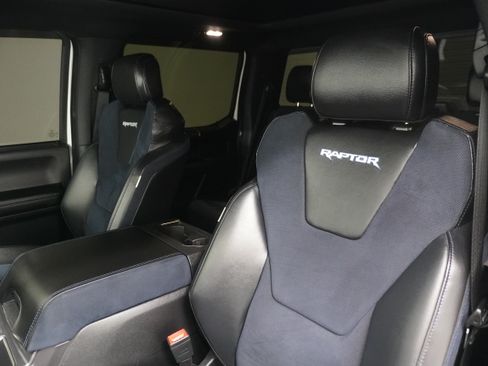 Used 2019 Ford F150 Raptor w/ Equipment Group 802A Luxury AWD/4WD image 12