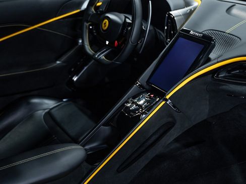 Used 2021 Ferrari Roma RWD image 51