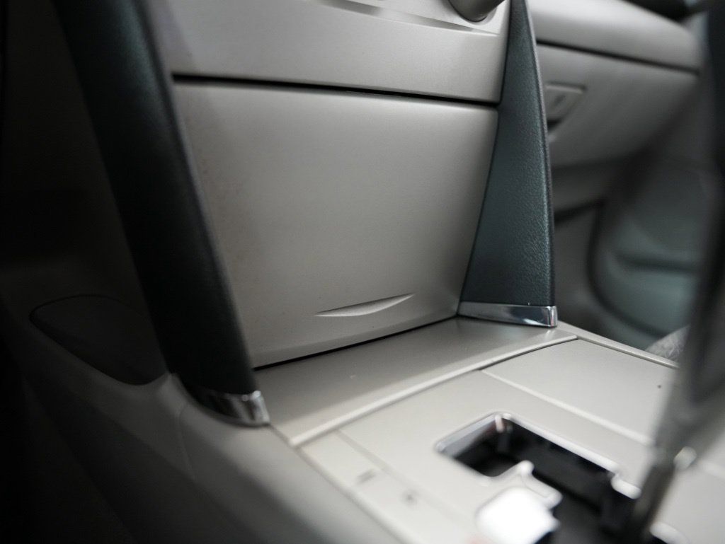 Used 2011 Toyota Camry SE w/ SE Extra-Value Pkg #1 FWD image 24