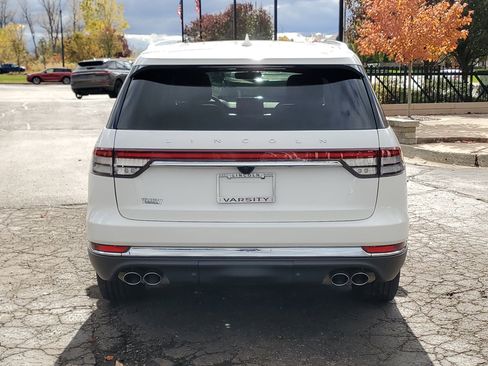 Certified 2023 Lincoln Aviator AWD w/ Premium Package image 5