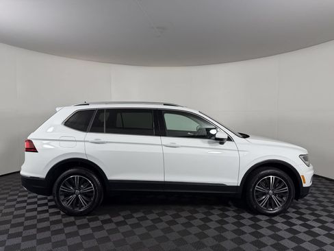 Used 2018 Volkswagen Tiguan SEL AWD/4WD image 4