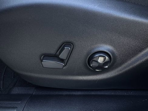Used 2021 Jeep Cherokee Latitude Plus FWD image 24