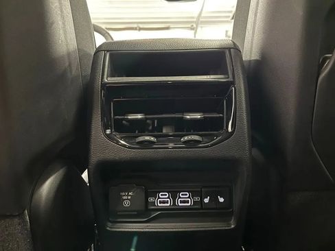 Used 2022 Jeep Grand Cherokee Limited 4xe w/ Luxury Tech Group II AWD/4WD image 21