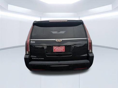 Used 2019 Cadillac Escalade ESV Luxury image 4