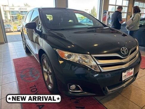 Used 2014 Toyota Venza LE image 1