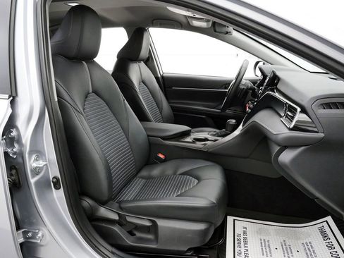 Used 2024 Toyota Camry SE FWD image 15