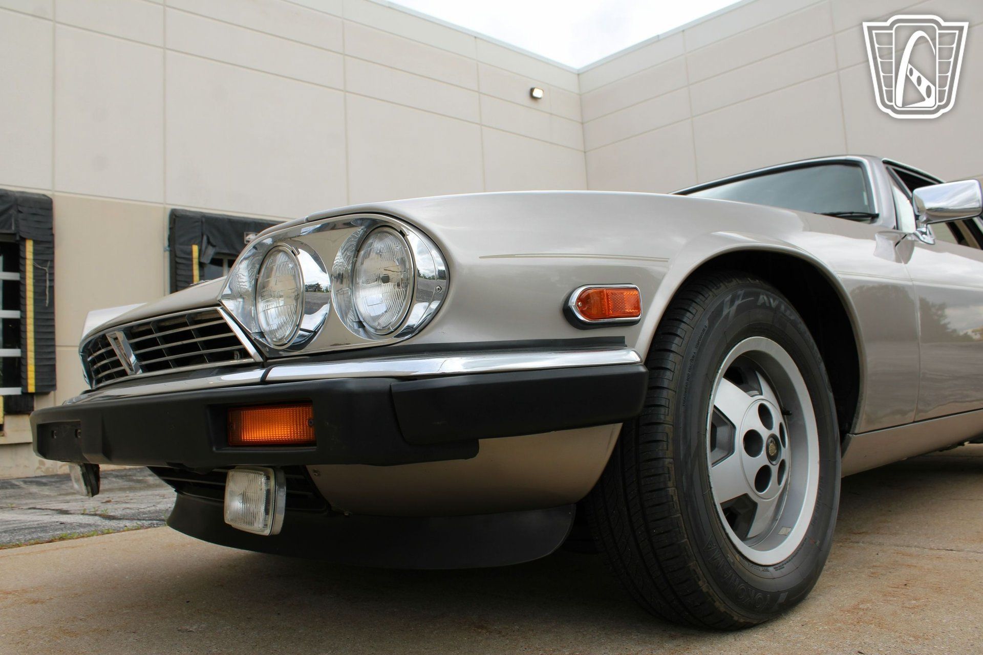 Used 1988 Jaguar XJS V12 Convertible RWD image 38