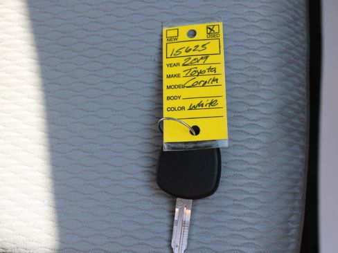 Used 2019 Toyota Corolla LE FWD image 43