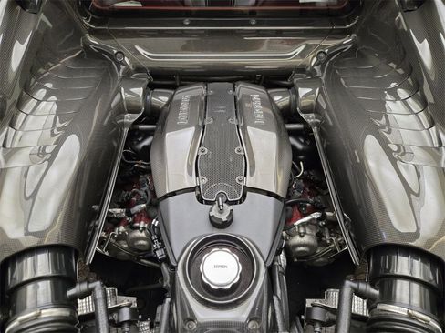 Used 2020 Ferrari F8 Tributo image 20