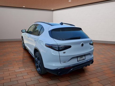 Used 2024 Alfa Romeo Stelvio Veloce AWD/4WD image 5