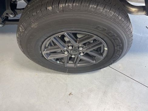 New 2025 Jeep Gladiator Sport image 26